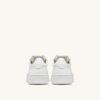 MEDALIST LOW SNEAKER AUS WEISSEM, STONE GEWASCHENEM LEDER MEDALIST LOW SNEAKER AUS WEISSEM, STONE GEWASCHENEM LEDER