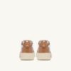 MEDALIST LOW SNEAKER AUS WEISSEM UND BRAUNEM ZUCKERLEDER