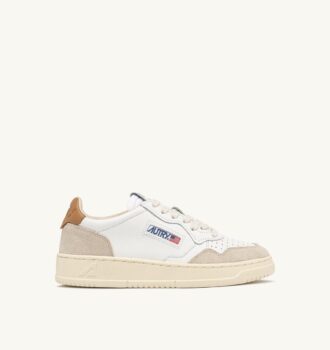 MEDALIST LOW SNEAKER AUS WEISSEM UND BRAUNEM ZUCKERWILDTIER UND LEDER