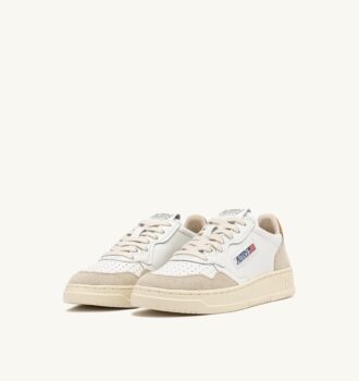 MEDALIST LOW SNEAKER AUS WEISSEM UND BRAUNEM ZUCKERWILDTIER UND LEDER