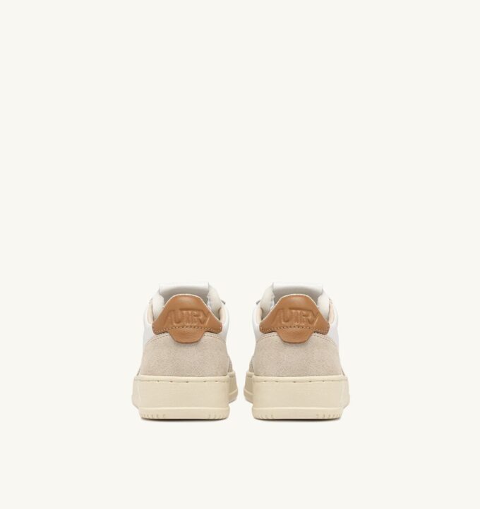 MEDALIST LOW SNEAKER AUS WEISSEM UND BRAUNEM ZUCKERWILDTIER UND LEDER MEDALIST LOW SNEAKER AUS WEISSEM UND BRAUNEM ZUCKERWILDTIER UND LEDER