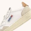 MEDALIST LOW SNEAKER AUS WEISSEM UND BRAUNEM ZUCKERWILDTIER UND LEDER MEDALIST LOW SNEAKER AUS WEISSEM UND BRAUNEM ZUCKERWILDTIER UND LEDER
