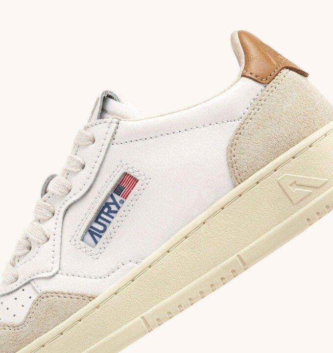 MEDALIST LOW SNEAKER AUS WEISSEM UND BRAUNEM ZUCKERWILDTIER UND LEDER MEDALIST LOW SNEAKER AUS WEISSEM UND BRAUNEM ZUCKERWILDTIER UND LEDER