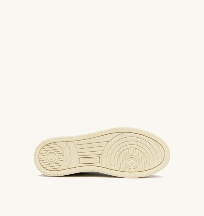 MEDALIST LOW SNEAKER AUS WEISSEM UND COVERT GRÜNEM LEDER-WILDLEDER