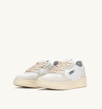 MEDALIST LOW SNEAKER AUS WEISSEM UND GLITZERLEDER