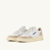 MEDALIST LOW SNEAKER AUS WEISSEM UND GOLDENEM LEDER