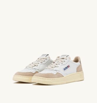 MEDALIST LOW SNEAKER AUS WEISSEM UND GOLDENEM LEDER