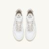 MEDALIST LOW SNEAKER AUS WEISSEM UND GOLDENEM LEDER