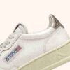 MEDALIST LOW SNEAKER AUS WEISSEM UND GOLDENEM LEDER