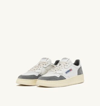 MEDALIST LOW SNEAKER AUS WEISSEM UND GRAUEM LEDER-WILDLEDER