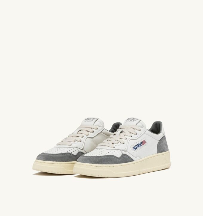 MEDALIST LOW SNEAKER AUS WEISSEM UND GRAUEM LEDER-WILDLEDER MEDALIST LOW SNEAKER AUS WEISSEM UND GRAUEM LEDER-WILDLEDER