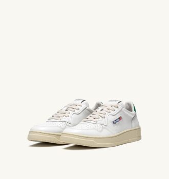MEDALIST LOW SNEAKER AUS WEISSEM UND GRÜNEM LEDER