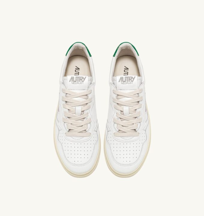 MEDALIST LOW SNEAKER AUS WEISSEM UND GRÜNEM LEDER MEDALIST LOW SNEAKER AUS WEISSEM UND GRÜNEM LEDER