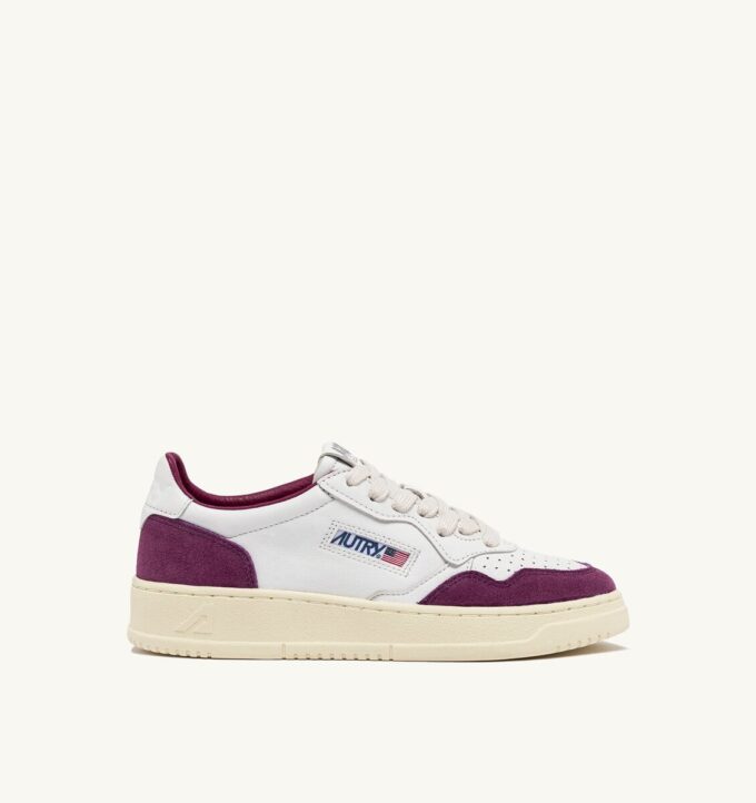 MEDALIST LOW SNEAKER AUS WEISSEM UND LILA LEDER UND WILDLEDER MEDALIST LOW SNEAKER AUS WEISSEM UND LILA LEDER UND WILDLEDER