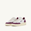 MEDALIST LOW SNEAKER AUS WEISSEM UND LILA LEDER UND WILDLEDER MEDALIST LOW SNEAKER AUS WEISSEM UND LILA LEDER UND WILDLEDER