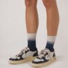 MEDALIST LOW SNEAKER AUS WEISSEM UND NACHTBLAUEM LEDER