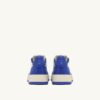 MEDALIST LOW SNEAKER AUS WEISSEM UND PALACE BLUE LEDER MIT SCHRIFTZUG MEDALIST LOW SNEAKER AUS WEISSEM UND PALACE BLUE LEDER MIT SCHRIFTZUG