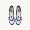 MEDALIST LOW SNEAKER AUS WEISSEM UND PALACE BLUE LEDER MIT SCHRIFTZUG MEDALIST LOW SNEAKER AUS WEISSEM UND PALACE BLUE LEDER MIT SCHRIFTZUG
