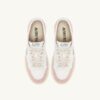 MEDALIST LOW SNEAKER AUS WEISSEM UND PUDERBEIGEHEMDE-LEDER-WILDLEDER