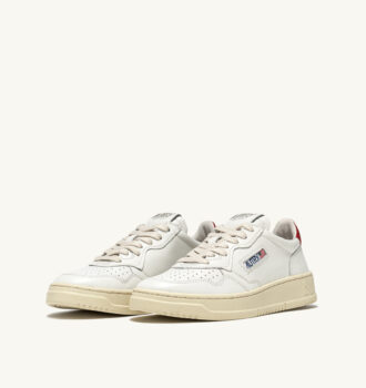MEDALIST LOW SNEAKER AUS WEISSEM UND ROTEM LEDER