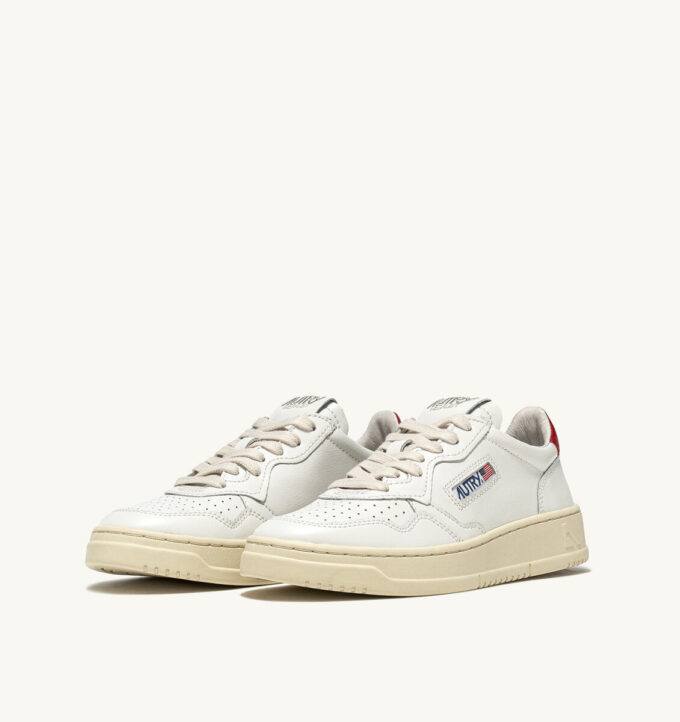 MEDALIST LOW SNEAKER AUS WEISSEM UND ROTEM LEDER MEDALIST LOW SNEAKER AUS WEISSEM UND ROTEM LEDER