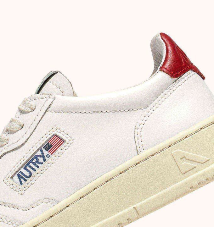 MEDALIST LOW SNEAKER AUS WEISSEM UND ROTEM LEDER MEDALIST LOW SNEAKER AUS WEISSEM UND ROTEM LEDER