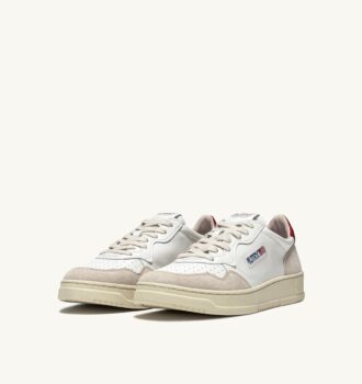 MEDALIST LOW SNEAKER AUS WEISSEM UND ROTEM LEDER UND BEIGEM WILDLEDER