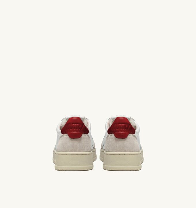 MEDALIST LOW SNEAKER AUS WEISSEM UND ROTEM LEDER UND BEIGEM WILDLEDER MEDALIST LOW SNEAKER AUS WEISSEM UND ROTEM LEDER UND BEIGEM WILDLEDER