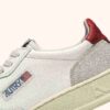 MEDALIST LOW SNEAKER AUS WEISSEM UND ROTEM LEDER UND BEIGEM WILDLEDER MEDALIST LOW SNEAKER AUS WEISSEM UND ROTEM LEDER UND BEIGEM WILDLEDER