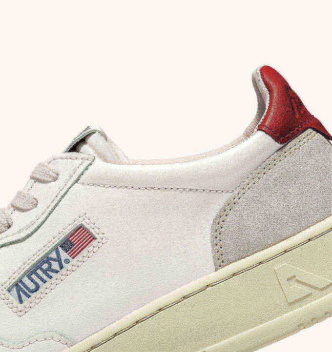 MEDALIST LOW SNEAKER AUS WEISSEM UND ROTEM LEDER UND BEIGEM WILDLEDER MEDALIST LOW SNEAKER AUS WEISSEM UND ROTEM LEDER UND BEIGEM WILDLEDER