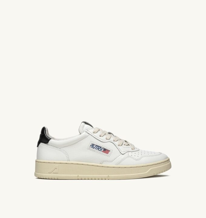 MEDALIST LOW SNEAKER AUS WEISSEM UND SCHWARZEM LEDER MEDALIST LOW SNEAKER AUS WEISSEM UND SCHWARZEM LEDER