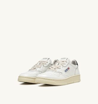 MEDALIST LOW SNEAKER AUS WEISSEM UND SCHWARZEM LEDER