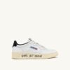 MEDALIST LOW SNEAKER AUS WEISSEM UND SCHWARZEM LEDER MIT SCHRIFTZUG MEDALIST LOW SNEAKER AUS WEISSEM UND SCHWARZEM LEDER MIT SCHRIFTZUG