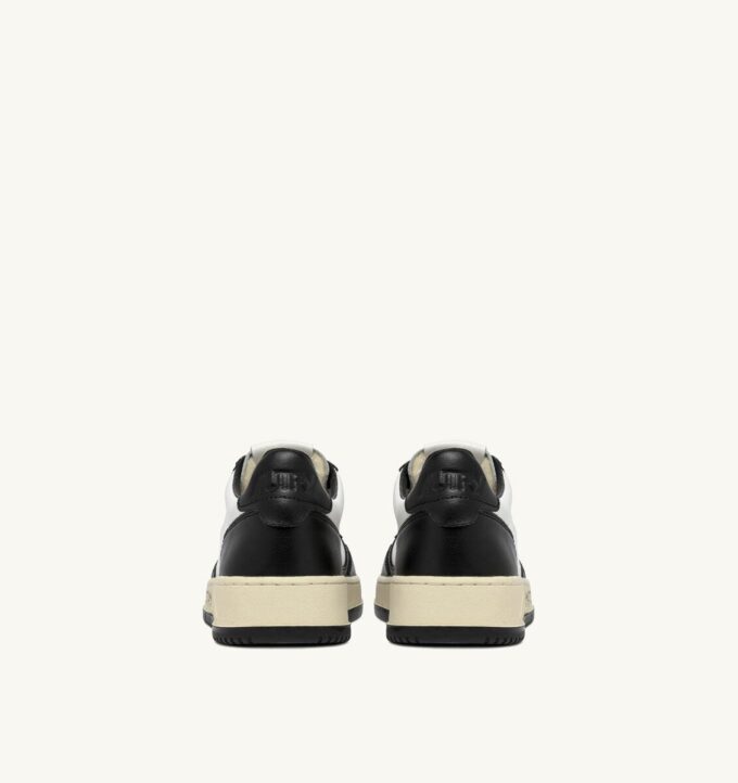 MEDALIST LOW SNEAKER AUS WEISSEM UND SCHWARZEM LEDER MIT SCHRIFTZUG MEDALIST LOW SNEAKER AUS WEISSEM UND SCHWARZEM LEDER MIT SCHRIFTZUG