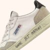 MEDALIST LOW SNEAKER AUS WEISSEM UND SCHWARZEM LEDER UND WILDLEDER MIT SCHRIFTZUG MEDALIST LOW SNEAKER AUS WEISSEM UND SCHWARZEM LEDER UND WILDLEDER MIT SCHRIFTZUG