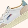 MEDALIST LOW SNEAKER AUS WEISSEM UND SILBERBLAUEM LEDER-WILDLEDER