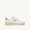 MEDALIST LOW SNEAKER AUS WEISSEM UND SILBERNEN LEDER MEDALIST LOW SNEAKER AUS WEISSEM UND SILBERNEN LEDER
