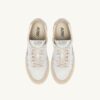 MEDALIST LOW SNEAKER AUS WEISSEM UND SILBERNEN LEDER UND WILDLEDER MIT SCHRIFTZUG MEDALIST LOW SNEAKER AUS WEISSEM UND SILBERNEN LEDER UND WILDLEDER MIT SCHRIFTZUG