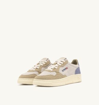 MEDALIST LOW SNEAKER IN DREIFARBIGEM HELLBLAU CLAUDIA UND SPONGE SUEDE MEDALIST LOW SNEAKER IN DREIFARBIGEM HELLBLAU CLAUDIA UND SPONGE SUEDE
