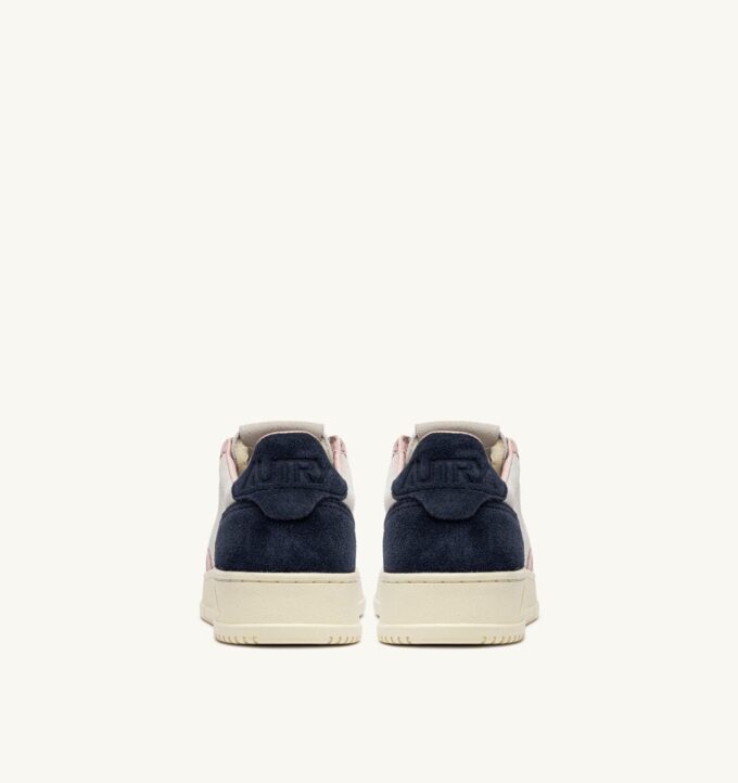 MEDALIST LOW SNEAKER IN DREIFARBIGEN FARBEN: ROSEMARY UND ATLANTIC SUEDE