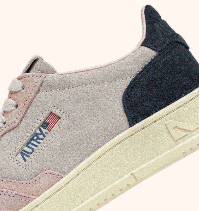 MEDALIST LOW SNEAKER IN DREIFARBIGEN FARBEN: ROSEMARY UND ATLANTIC SUEDE