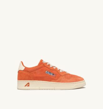 MEDALIST LOW SNEAKER IN FANTA UND OFF WHITE WILDLEDER