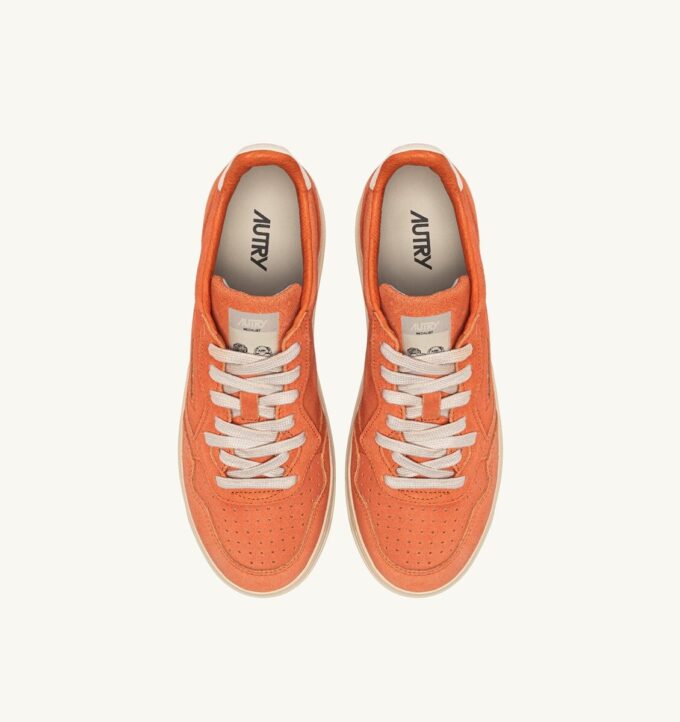 MEDALIST LOW SNEAKER IN FANTA UND OFF WHITE WILDLEDER MEDALIST LOW SNEAKER IN FANTA UND OFF WHITE WILDLEDER