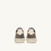 MEDALIST LOW SNEAKER IN MISTLETOE UND OFF WHITE SUEDE MEDALIST LOW SNEAKER IN MISTLETOE UND OFF WHITE SUEDE