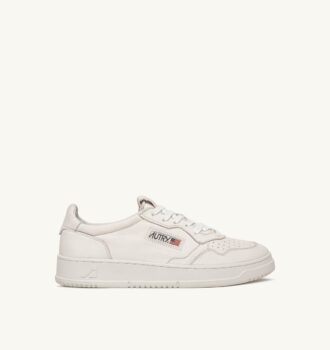 MEDALIST LOW SNEAKER IN OPTICAL WHITE SUPERSOFT NAPA LEDER