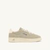 MEDALIST LOW SNEAKER IN PAPYRUS UND OFF WHITE SUEDE