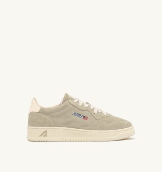 MEDALIST LOW SNEAKER IN PAPYRUS UND OFF WHITE SUEDE