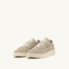 MEDALIST LOW SNEAKER IN PAPYRUS UND OFF WHITE SUEDE