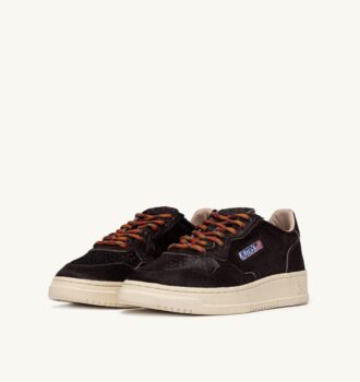 MEDALIST LOW SNEAKER IN SCHOKOLADENBRAUN MIT PONYHAAR-EFFEKT
