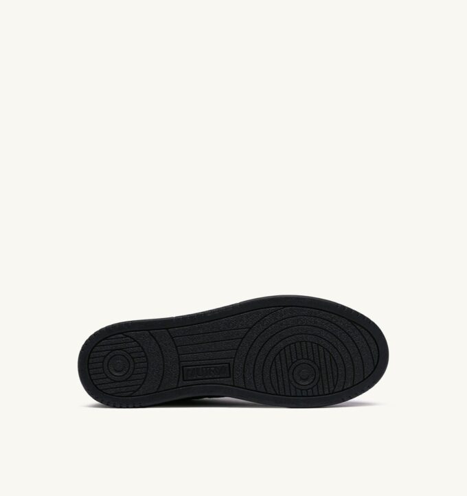 MEDALIST LOW SNEAKER IN SCHWARZ MIT PONYHAAR-EFFEKT